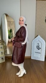 ⁦كوت جلد طويل⁩ - الصورة ⁦3⁩